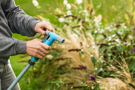 Zraszacz HYDRON + Złączki 1/2" 5/8" – 50-760 Cellfast