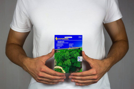 Pietruszka Naciowa 'Moskrul 2' – Kiepenkerl