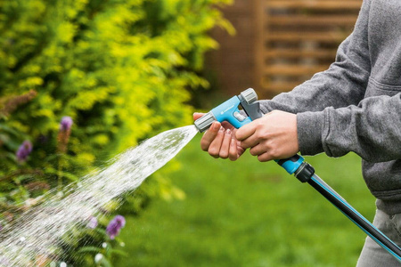 Zraszacz HYDRON + Złączki 1/2" 5/8" – 50-760 Cellfast