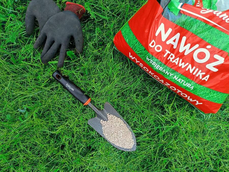 Wysokoazotowy nawóz do trawnika – Wspierany Naturą – 24 kg (3 x 8 kg) Vegano