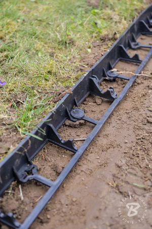 Obrzeże Ogrodowe RIM-BORD – 4,5 cm x 1 m Bradas