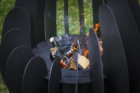 Palenisko Ogrodowe Stalowe – TULIP – Unico